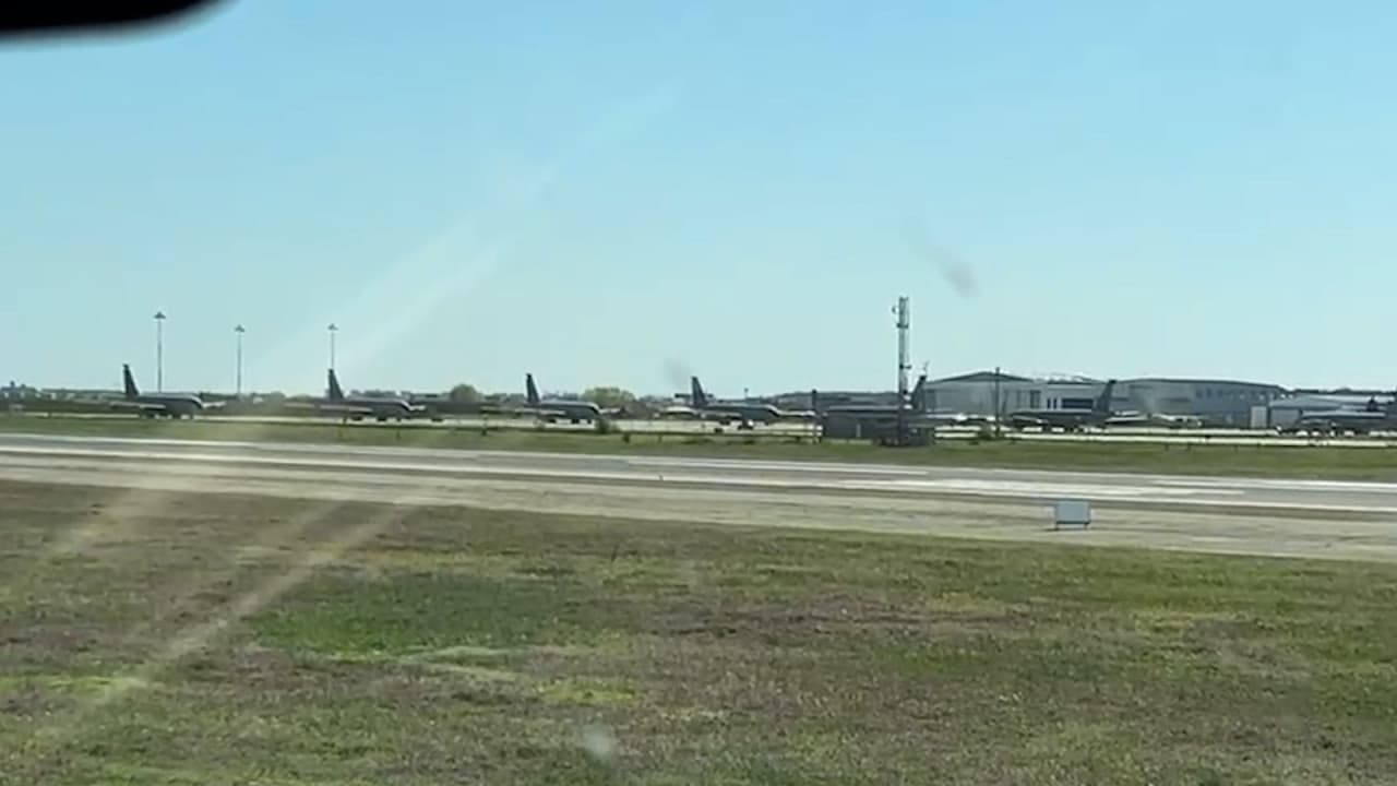 Activitate intensă la Baza 90 Otopeni în ziua expirării ultimatumului lui Trump către Iran