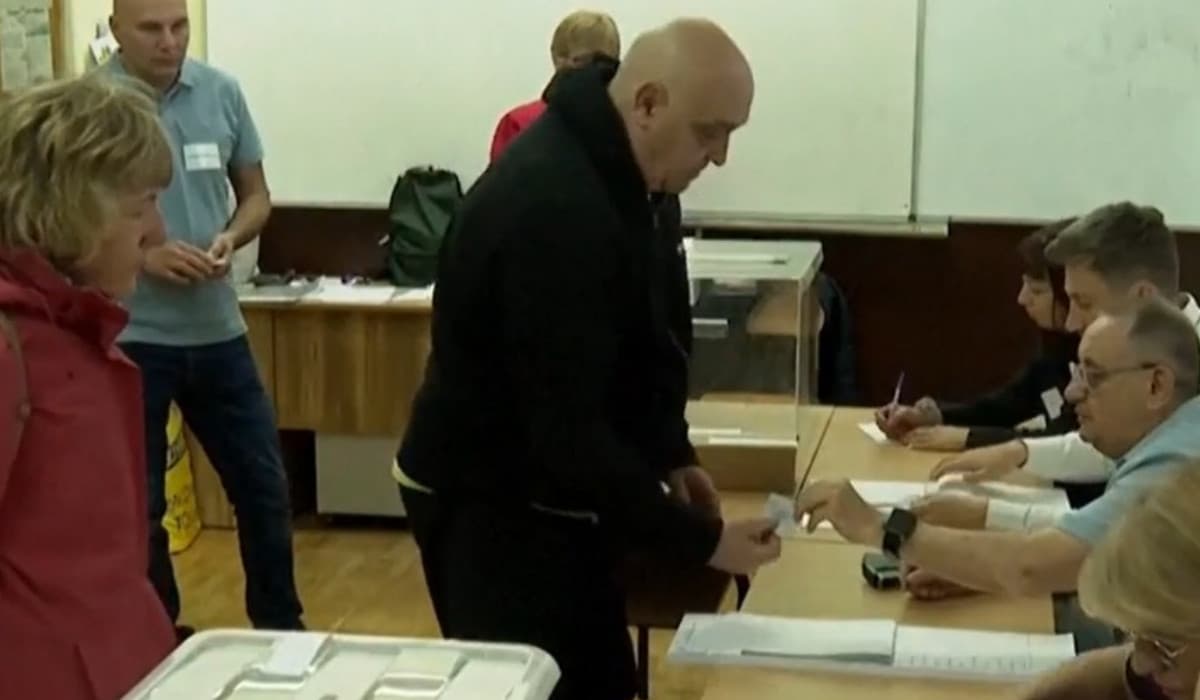 Bulgarii își aleg din nou Parlamentul. Trei bărbați, reținuți pentru mită electorală