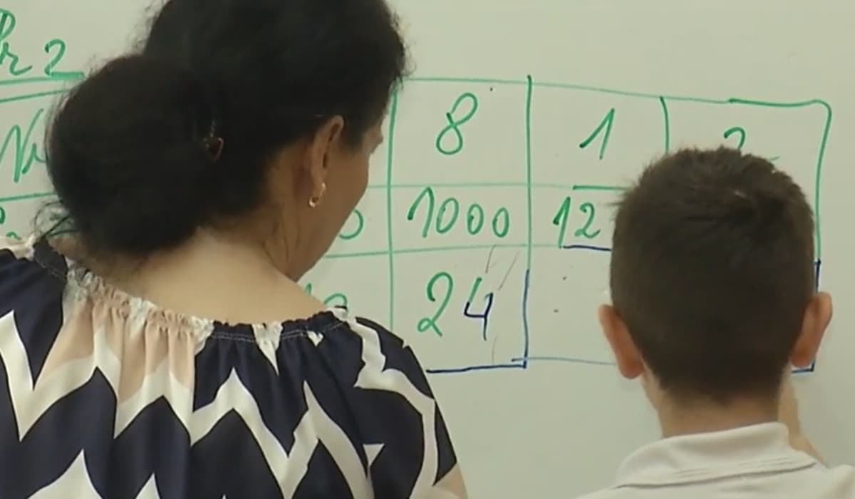 Profesorii, testați la psihiatru: "Sunt profesori care au derapaje grave de tot"