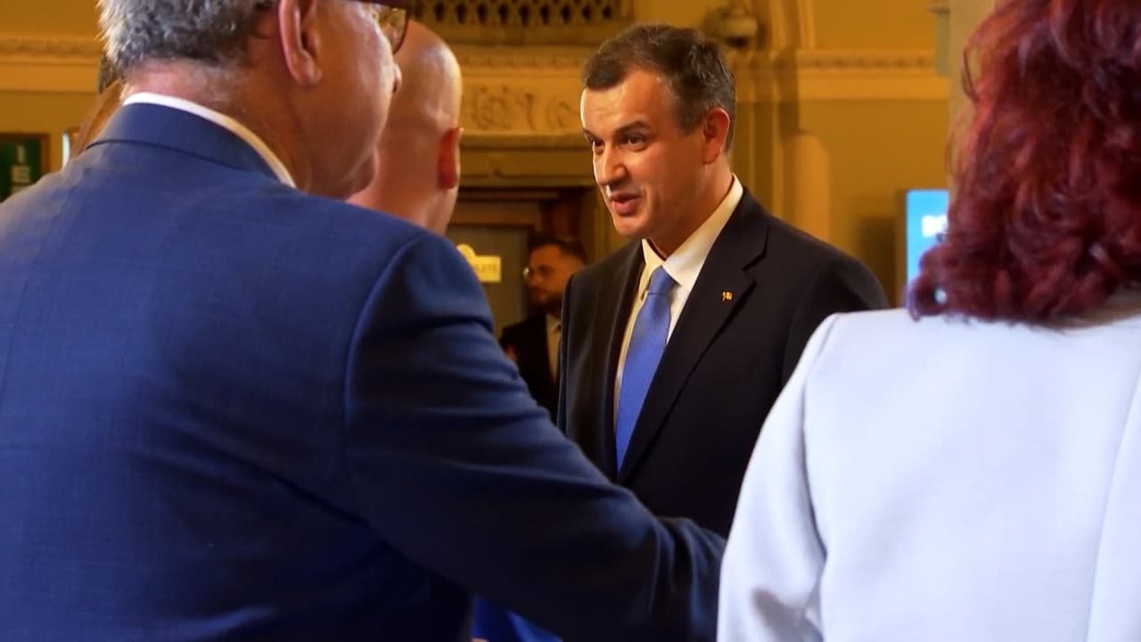 Eugen Tomac nu are voturile de premier, iar PSD vine cu varianta Grindeanu. "Ia, tată, fă guvernul"