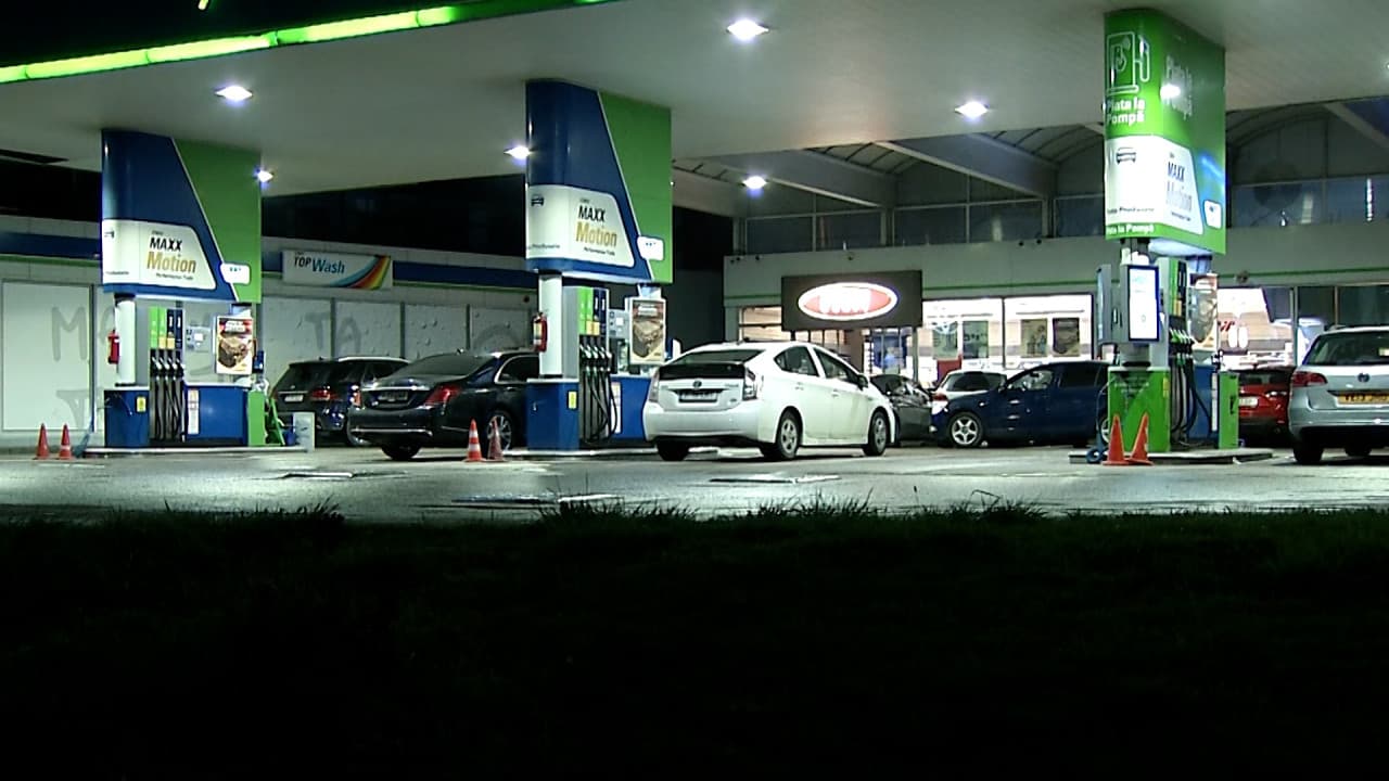 Carburanții se scumpesc din nou. Cum a ajuns benzina să fie mai scumpă decât motorina