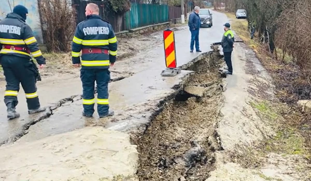 Furtunile au făcut ravagii în mai multe judeţe ale ţării: "Peste tot a intrat apa! Peste tot!"