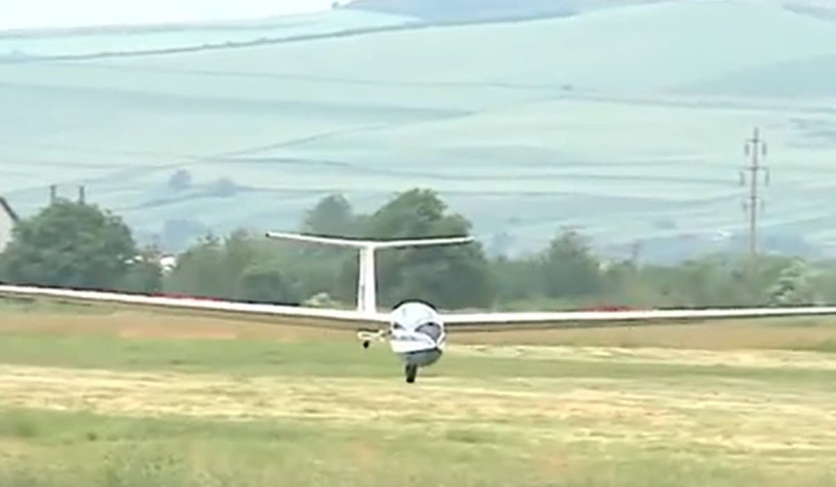Adrenalină și emoții puternice la aeroclubul din Târgu Mureș: "Foarte spectaculos, ceva fain"