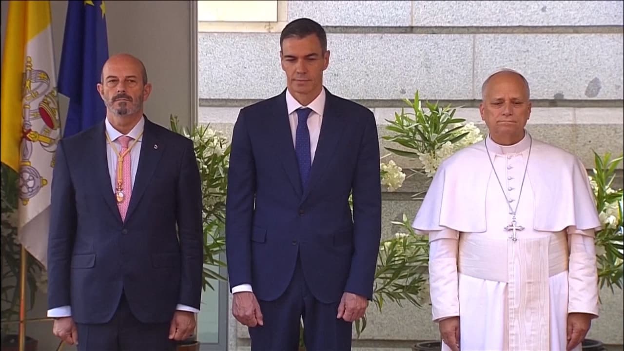 Papa Leon, întâlnire cu premierul Pedro Sanchez. Mesajul care i-a adus 7 minute de aplauze în Parlament