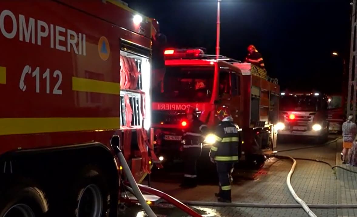 Incendiu violent la un atelier de tâmplărie din Orăștie, în Hunedoara