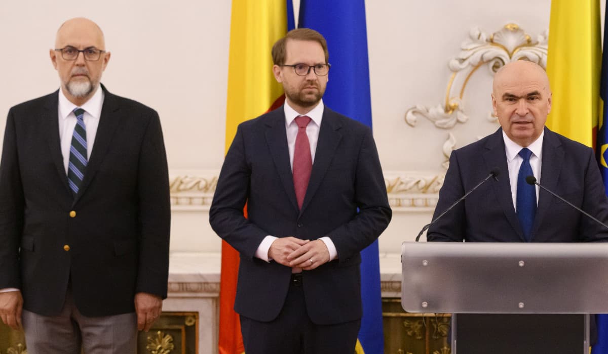 Calcule după mutarea-surpriză a lui Nicuşor Dan. Urmează şedinţe cruciale în PNL, USR şi UDMR