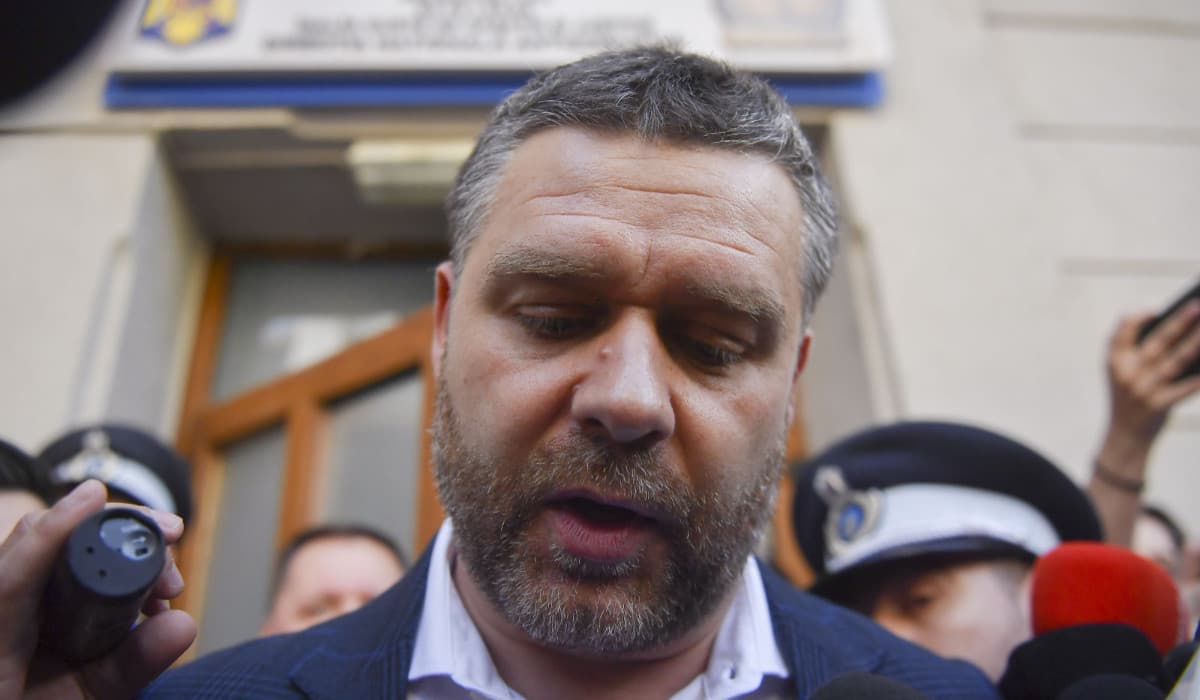 Ciucu rămâne în funcţie după controlul judiciar dispus de DNA. Edilul trebuie să meargă săptămânal la poliţie