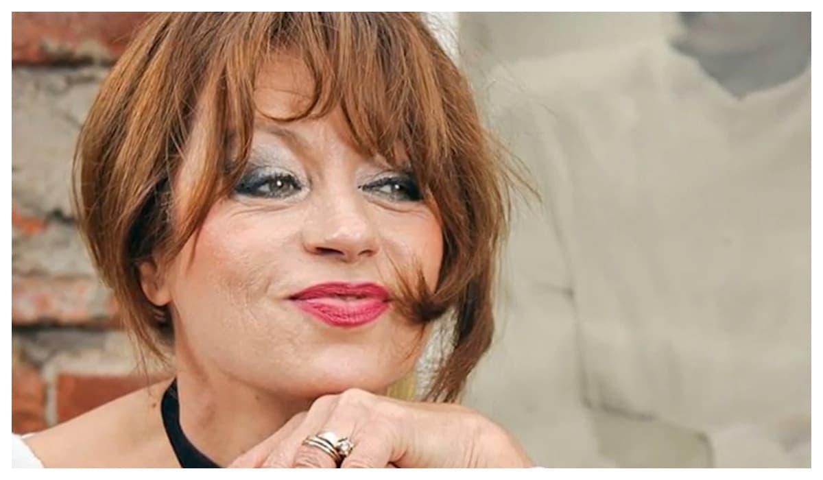 Cum a rămas actriţa Adriana Trandafir fără 2000 €. Hackerii i-au furat datele şi au făcut peste 200 de plăţi