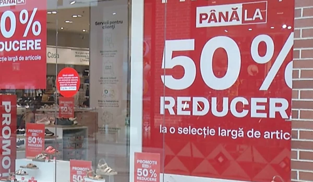 Sezonul promoțiilor de vară se prelungește. Produsele care se vând și la jumătate de preț