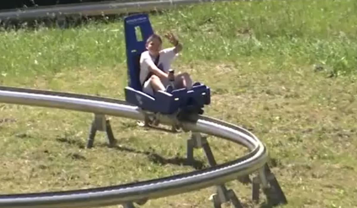 Cel mai lung traseu de sanie alpină din Estul Europei se află în România. Cât costă o cursă
