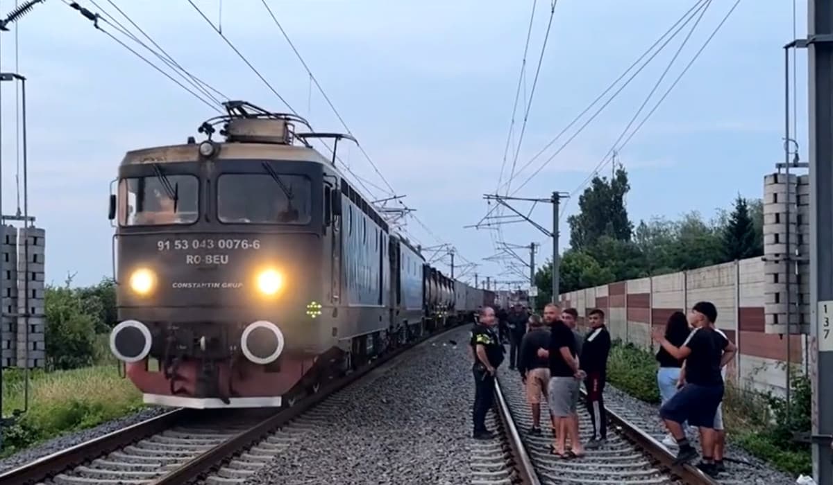 Sfârşit tragic pentru doi adolescenţi, lângă Gara Mediaş. Unul a murit pe loc, celălalt în drum spre spital