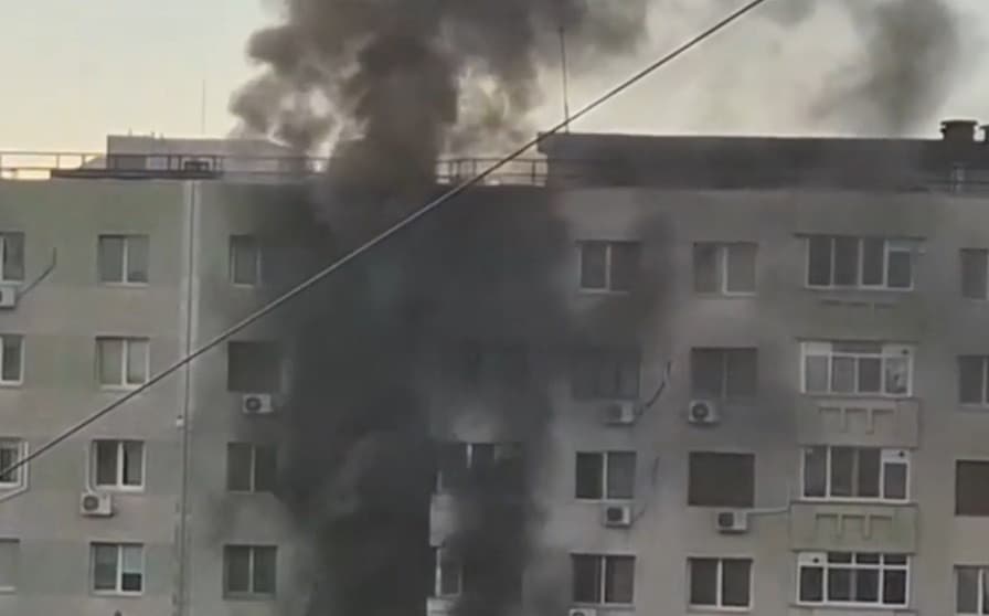 Incendiu puternic într-un bloc din Sectorul 2 al Capitalei. 28 de oameni au fost evacuaţi