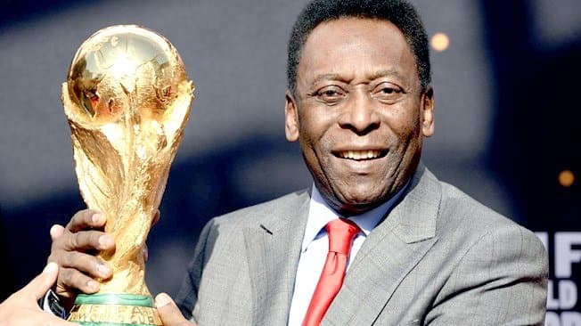 Tricoul purtat de Pele în finala Cupei Mondiale de fotbal din 1958 va fi scos la licitație