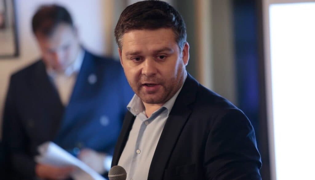 PSD cere liberalilor să-i retragă „imediat” sprijinul politic primarului Capitalei Ciprian Ciucu după punerea sa sub acuzare pentru fapte de corupție