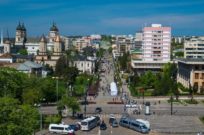 Detaliile climatice ale orașului fericit: spațiile construite. În centrul Iașului, cu un grad mai cald decât la periferie. Cum ne afectează