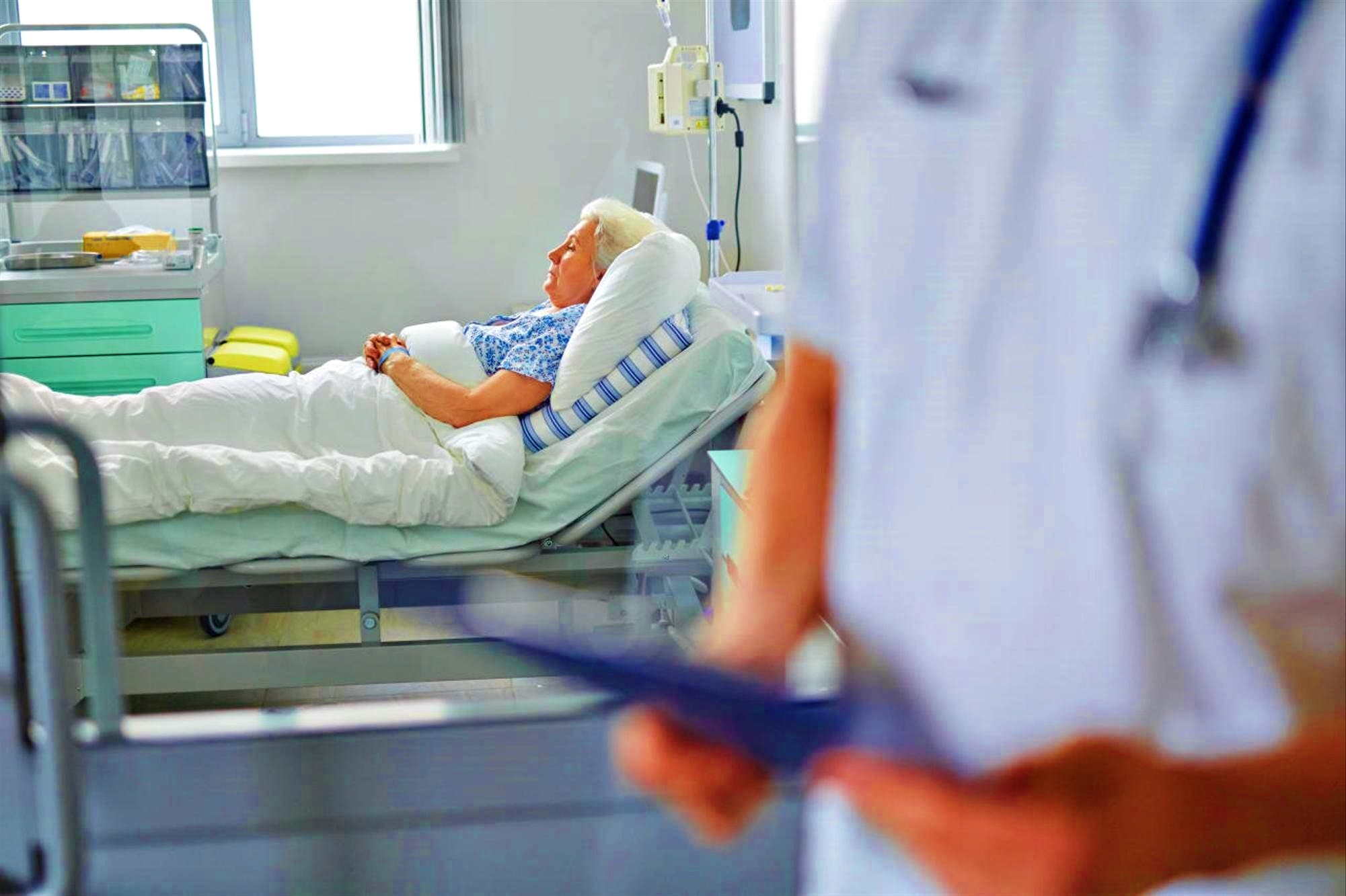 Oportunități de angajare în instituții din județul Iași, în luna mai: posturi medicale, administrative dar și de conducere