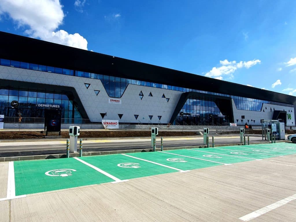 Concurență mai ceva ca la facultățile de top pe un mandat de administrator al Aeroportului Iași. La cât se ridică indemnizația?