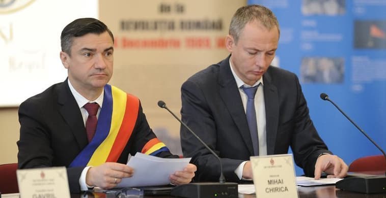 Dosarul Flux se reia în apel, pe 17 iunie. Abțineri pe bandă rulantă printre judecători înainte să se judece speța în care inculpat e și primarul Chirica