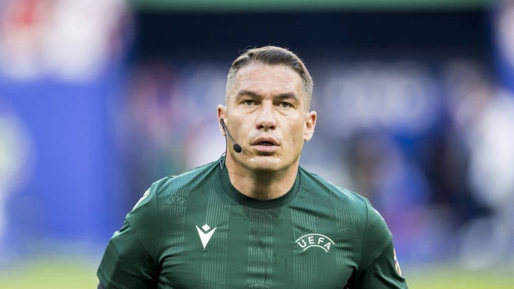 FC Barcelona anunţă că a depus plângere la UEFA împotriva brigăzii lui Istvan Kovacs