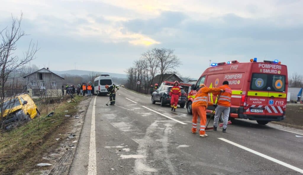 FOTO | Accident rutier în județul Iași: patru vehicule implicate, trafic blocat pe un sens