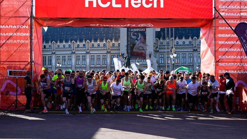 Semimaraton Iași: 4.000 de alergători așteptați la ediția aniversară. Fiecare kilometru alergat înseamnă sprijin pentru o zi de școală destinat copiilor din medii vulnerabile