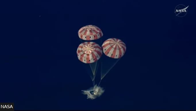 Capsula Orion a misiunii Artemis II a amerizat cu succes în Oceanul Pacific, după o călătorie istorică până la Lună (VIDEO)