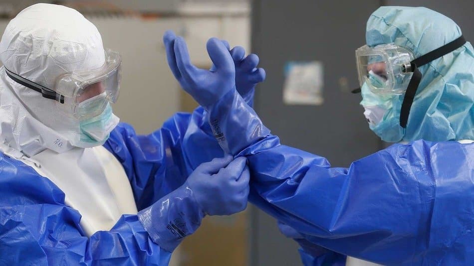 Precizări ale managerului Spitalului de Psihiatrie Ştei, despre ce se întâmplă în spitalul unde a fost internat pacientul suspect de hantaviroză: Nu mai intră nimeni în spital, personalul de serviciu trece prin triaj, spitalul e situat lângă pădure
