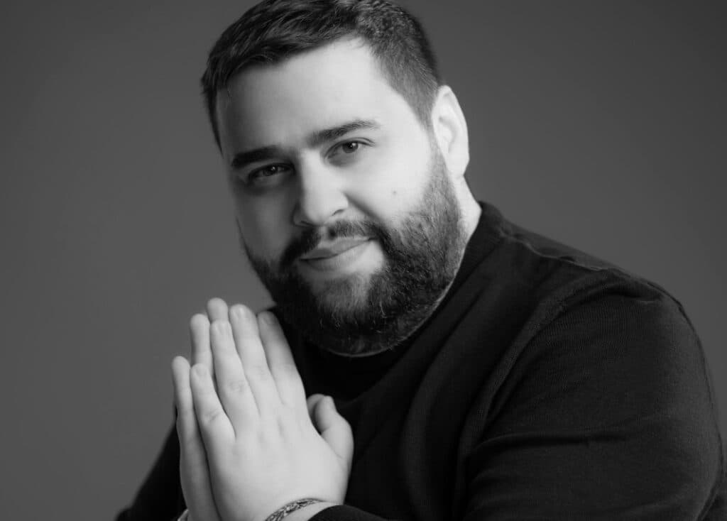 Cum e posibil să fii păcălit în asemenea hal? Escrocheriile spirituale și cazul victimelor din Iași ale „sectei” Bau, sub lupa psihologului