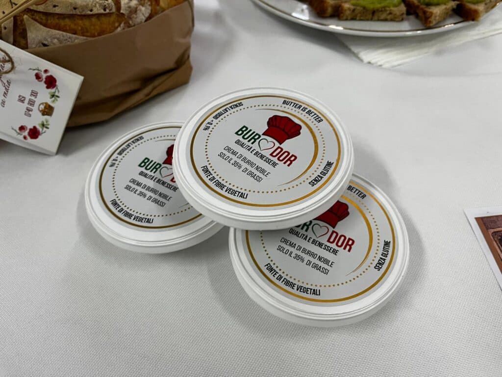Untul viitorului, prezentat de o româncă din Italia la Iași.„Am introdus în compoziție proteină provenită din fermentația naturală a drojdiei” | FOTO