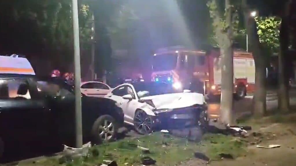Iași: Momentul impactului violent, cu victime, între două mașini conduse de femei. O șoferiță consumase alcool (VIDEO)