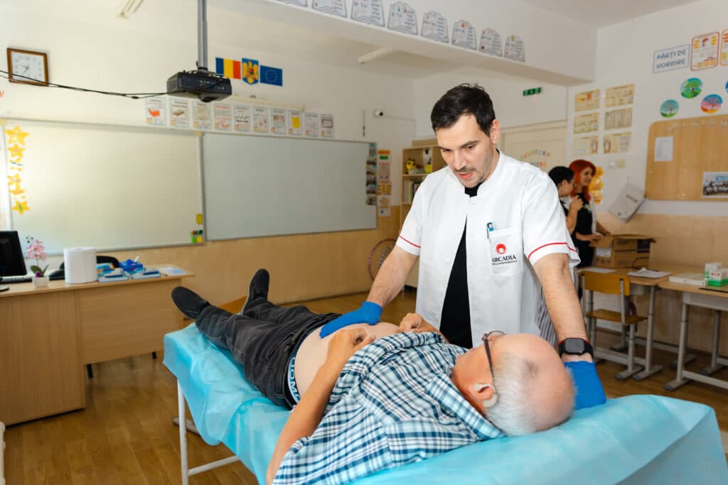 Maraton medical. Sute de persoane, consultate într-o singură zi. Dr. Coșeru: „Mi-aș dori să găsim oameni care să ne ajute să achiziționăm niște ecografe”
