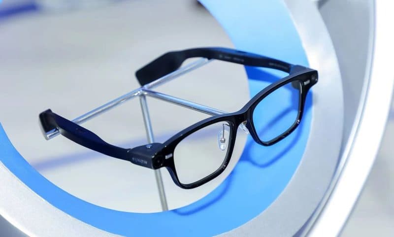Ochelarii inteligenți ai Chinei îi lasă în ceață pe rivalii americani Ray-Ban Meta. Îți dau sfaturi înainte să le ceri