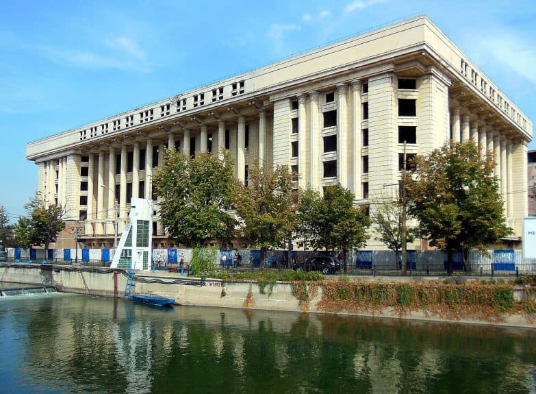 Weekendul 5-7 iunie 2026 în București: ghidul complet pentru ieșiri cu filme, teatru și activități pentru copii