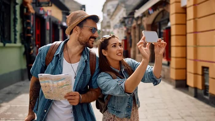 Vacanța a devenit noul simbol al statutului social. Cum au ajuns city break-urile să înlocuiască mașinile scumpe