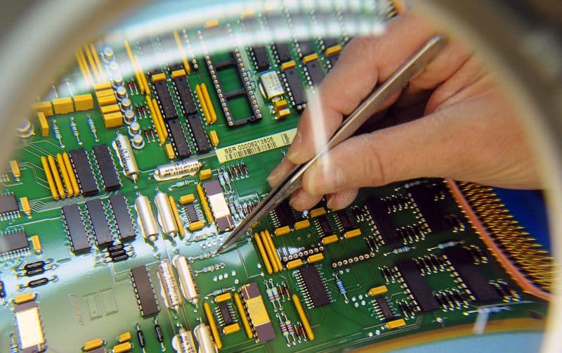 Inovație revoluționară în tehnologie: computerul care nu se mai încinge ar putea deveni de 1.000 de ori mai rapid
