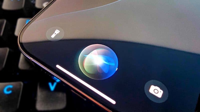 Apple pregătește marea revenire a lui Siri. iPhone-ul ar putea primi asistentul AI pe care utilizatorii îl așteaptă de ani întregi