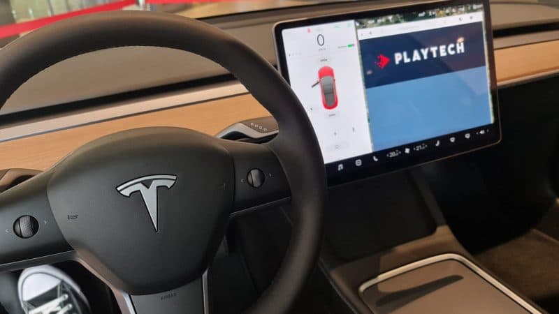 Tesla, acuzată că a umflat datele despre Full Self-Driving pentru aprobarea în Europa: noua controversă care lovește compania lui Elon Musk