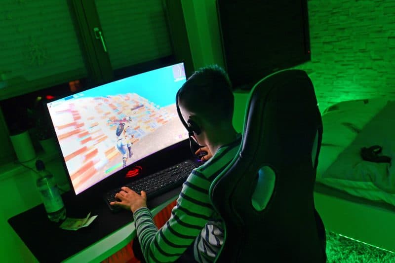 Ce monitor să îți cumperi. Cinci modele care atrag atenția prin specificații și preț