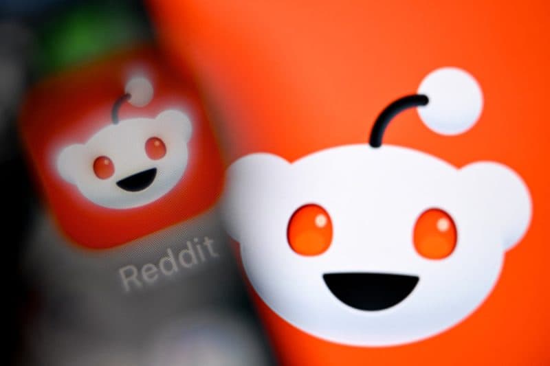 Reddit declară război conținutului creat pentru ChatGPT și Gemini. Platforma folosește AI ca să blocheze noua strategie de marketing