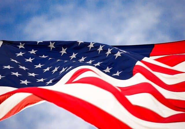 Administrația Trump îi obligă pe solicitanții de carte verde să se întoarcă în țările de origine pentru a depune cererea