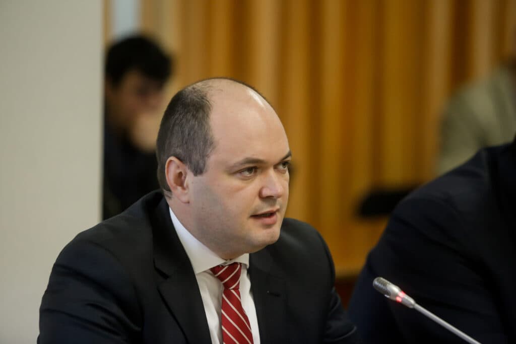 Deficitul bugetar e la jumătate față de 2025. Ionuț Dumitru: E prematur să spunem că am avut o evoluție bună. Pot fi surprize