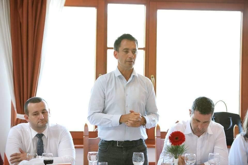 Glume la UDMR pe seama lui Nicușor Dan: Bag picioru’. Am în plan o alergare, îmi iau telefonul cu mine, în caz că aș fi eu noul candidat!