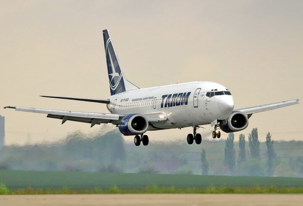 Directorul Tarom: Nu sunt probleme cu kerosenul în România. Dacă situația continuă, ar putea crește prețurile biletelor