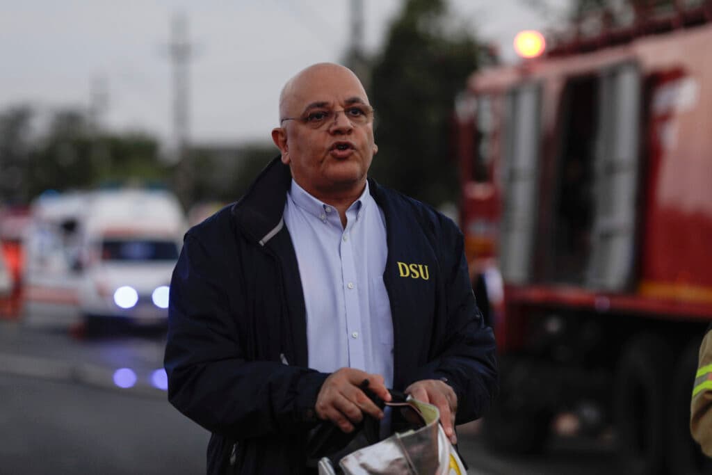Raed Arafat este oficial anchetat de către Parchetul Militar pentru “contrabandă cu un elicopter”