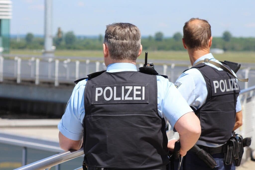 Germania sfidează Comisia Europeană și refuză să elimine controalele la frontieră
