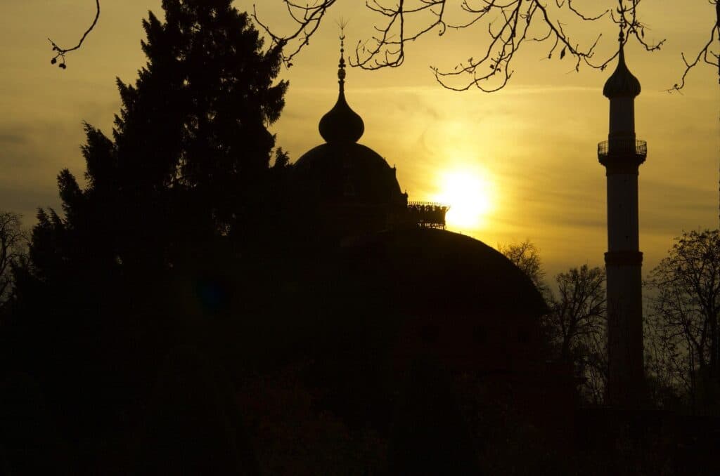 Germania: Se închid biserici, se deschid moschei