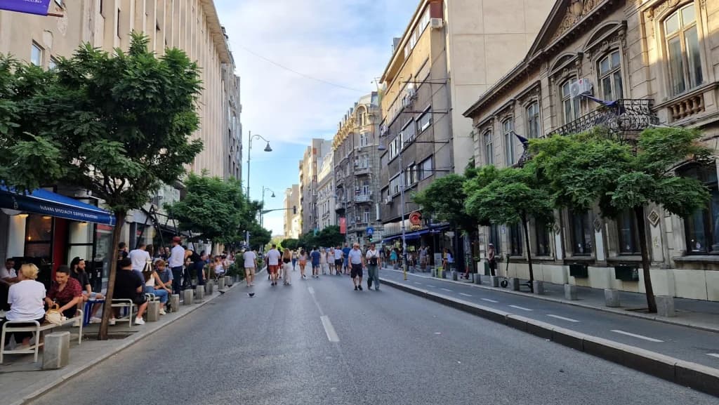 „Străzi deschise” revine în București: Calea Victoriei devine pietonală, spectacole și concerte pe stradă