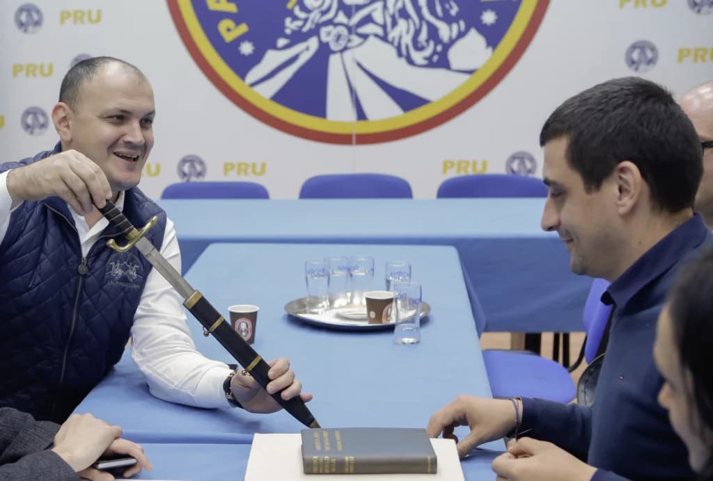 După George Simion, o altă creație SRI a fost recrutată de Kremlin. Sebastian Ghiță a primit și misiunea de a o compromite pe Maia Sandu