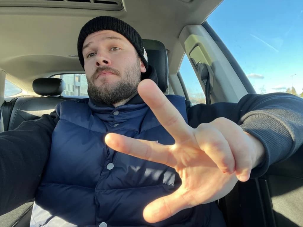 Zeci de mii de fani străini vin la concertul Max Korzh. Filtre antiteroriste pe Arena Națională, după violențele din Centrul Vechi