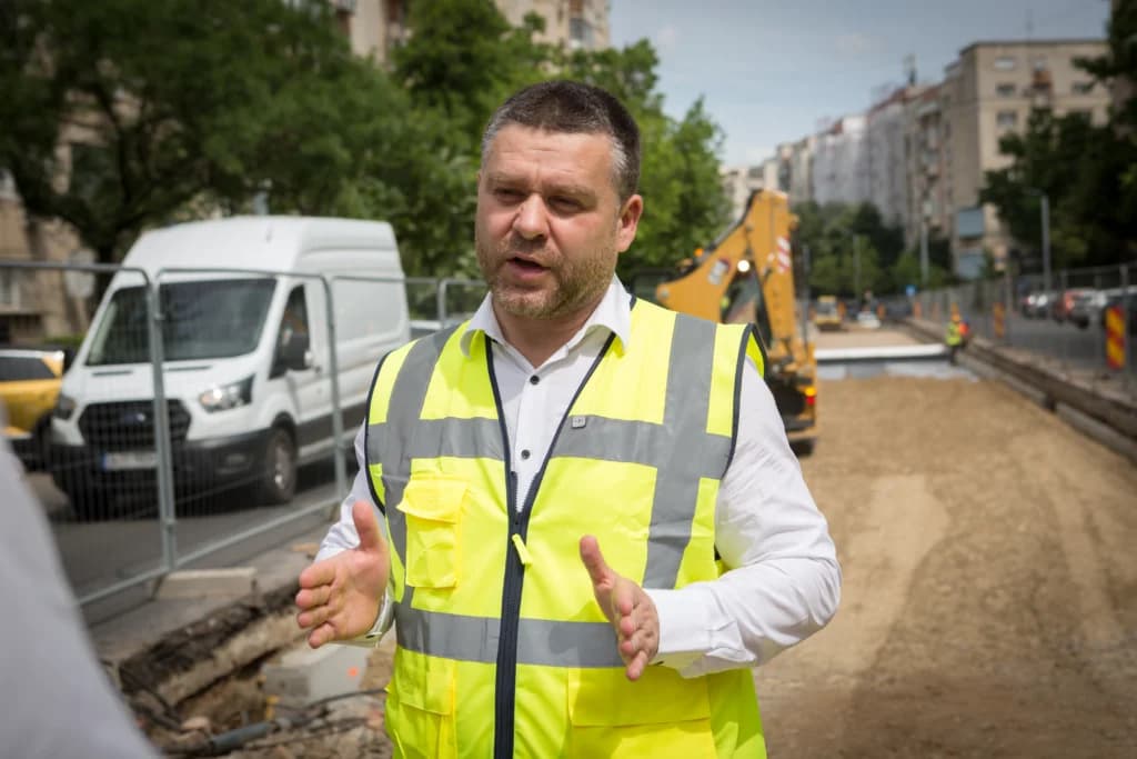 Instanța oprește temporar reorganizarea lui Ciucu la Primăria Capitalei. Prima victorie a sindicaliștilor